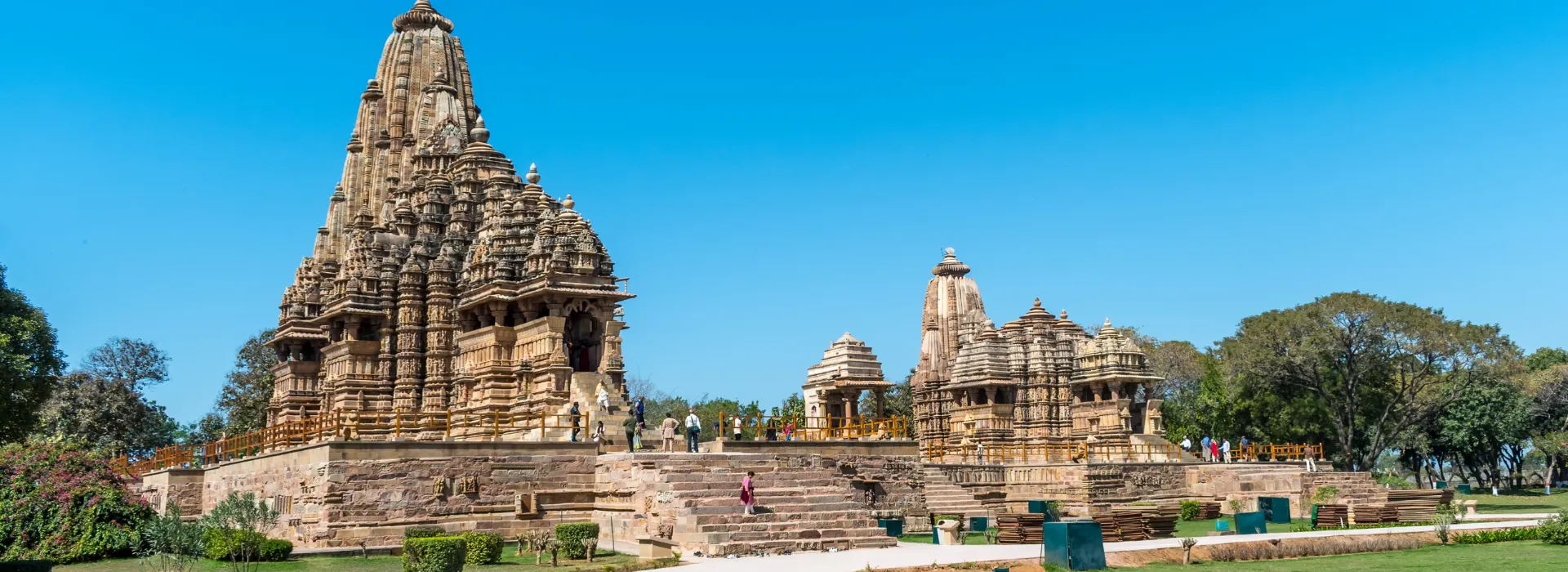 14 Days Rajasthan With Orchha Khajuraho and Varanasi Tour