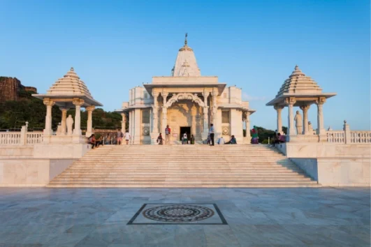 07 Days Golden Triangle Tour with Varanasi by Day Train