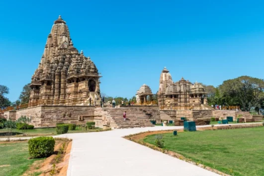 14 Days Rajasthan With Orchha Khajuraho and Varanasi Tour